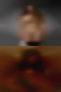 Roseanneagard, nude woman working